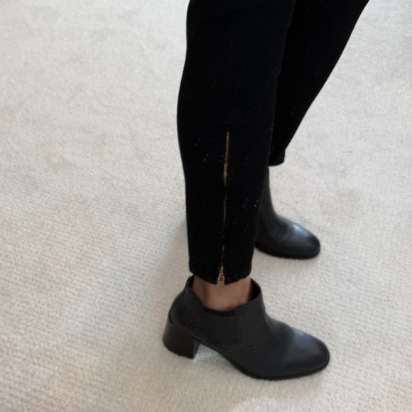 L'Agencr Black Cropped Jeans with Side Zippers Size 28 - Picture 4 of 9